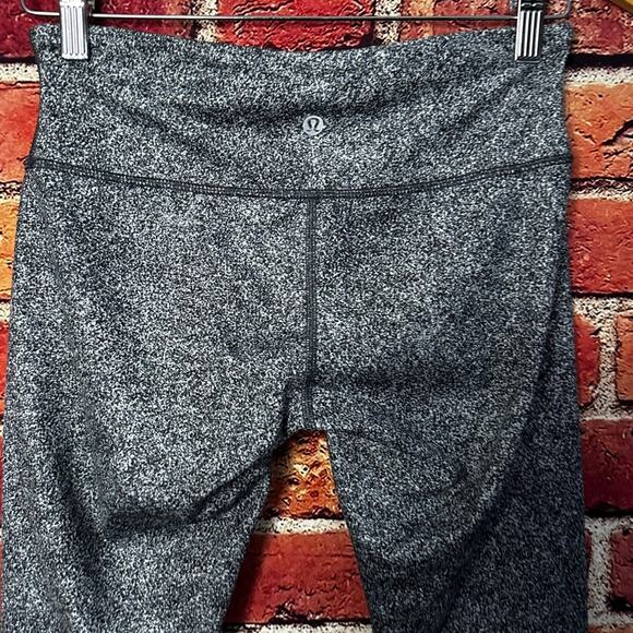 Lululemon leggings size 6 - Picture 3 of 5